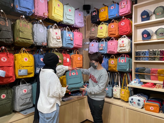 A 名古屋駅直結 名古屋ファッションワン Fjallravenアパレル販売スタッフ 有限会社サーティーンストラット 採用サイト